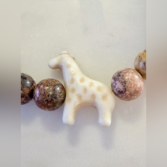 Beaded Rhyolite & Brecciated Jasper Stretch Bracelet w/Giraffe Charm, ~7.5โ ๐ฆ - Picture 3 of 4